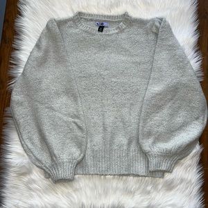 Vylette Holiday Puff Sleeve Sweater. Size Medium. Gray/silver threading